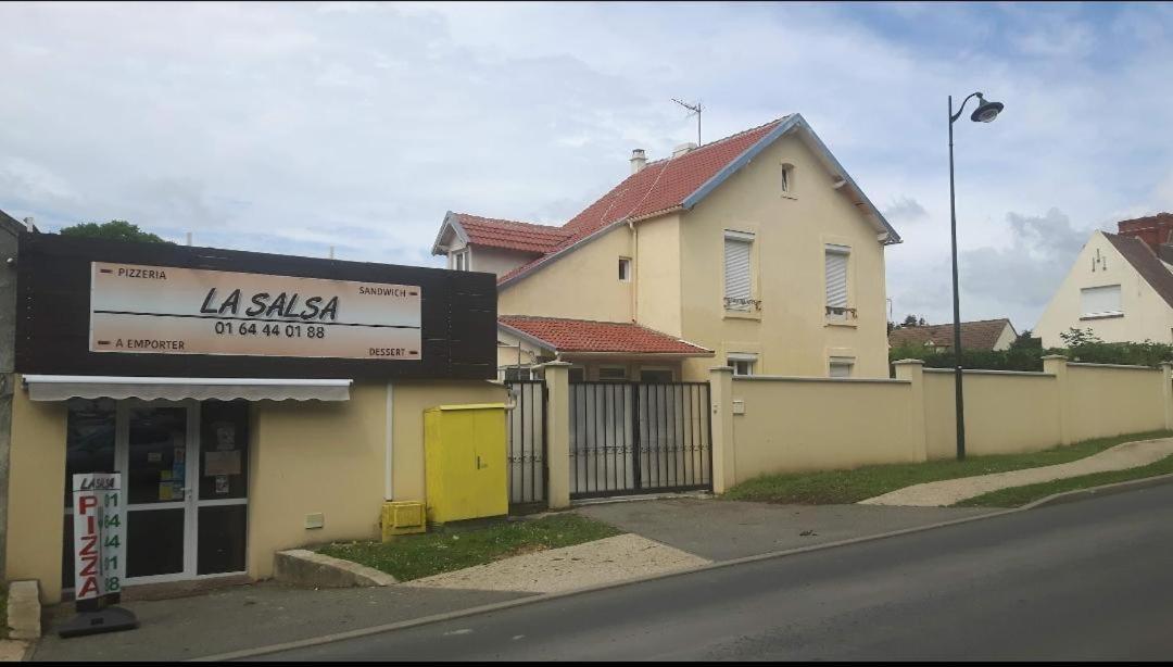 A 7 Minutes De L'Aeroport Cdg 1 Bed & Breakfast Thieux  Dış mekan fotoğraf